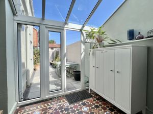 Photo 8- click for photo gallery